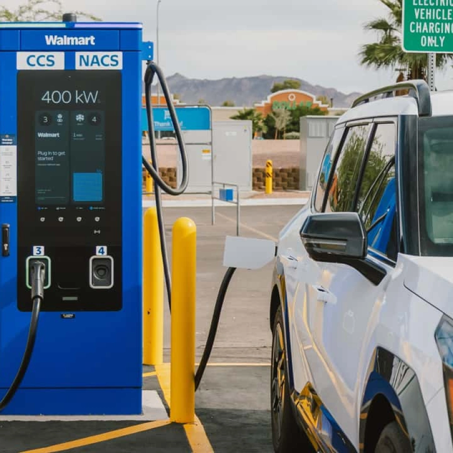 Walmart Is Rolling Out 400 kW DC Fast Chargers With Huge Screens