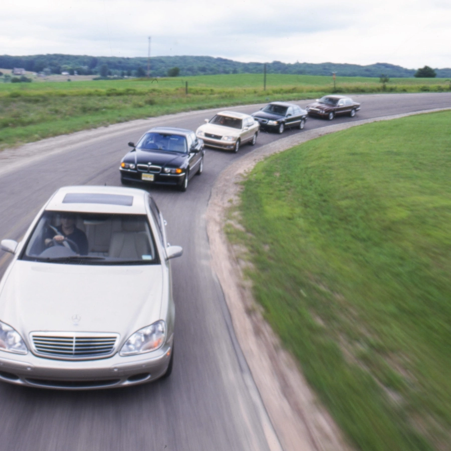 View Photos of the 2000 Large Luxury Sedan Comparison Test